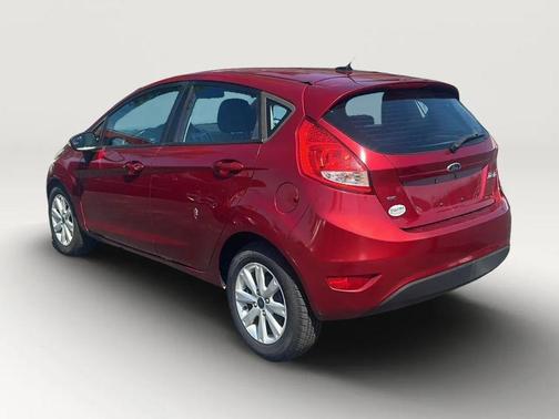 Barcelona Red 2013 Ford Fiesta SE