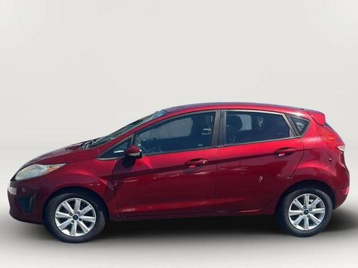 Barcelona Red 2013 Ford Fiesta SE