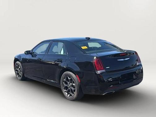 Gloss Black 2019 Chrysler 300 S