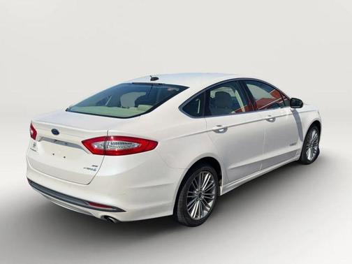 2014 Ford Fusion Hybrid SE