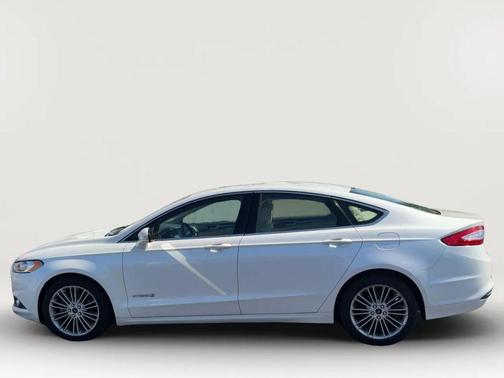 2014 Ford Fusion Hybrid SE