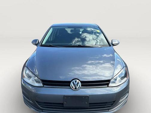 Platinum Gray Metallic 2016 Volkswagen Golf TSI S 4-Door