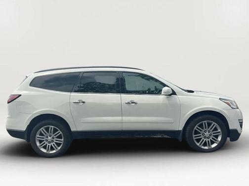 White 2014 Chevrolet Traverse 1LT