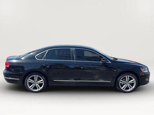 2013 Volkswagen Passat 2.0 TDI SE w/ Sunroof
