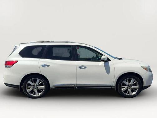 Pearl White 2015 Nissan Pathfinder Platinum