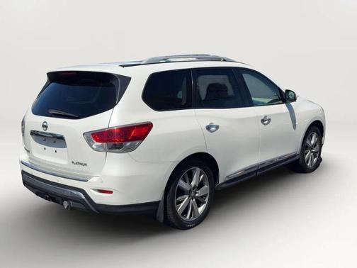 Pearl White 2015 Nissan Pathfinder Platinum