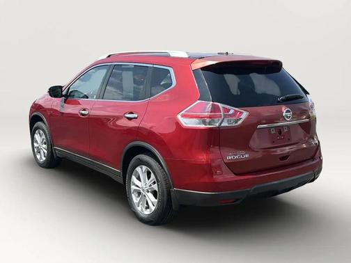 Burgundy 2015 Nissan Rogue SV