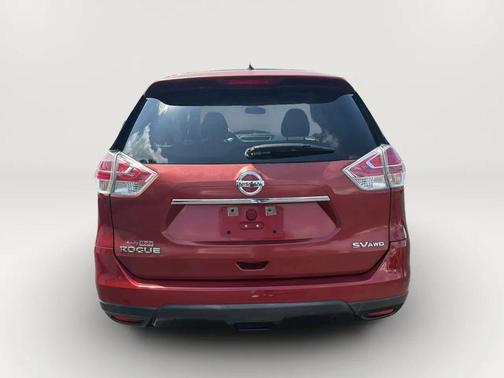 Burgundy 2015 Nissan Rogue SV