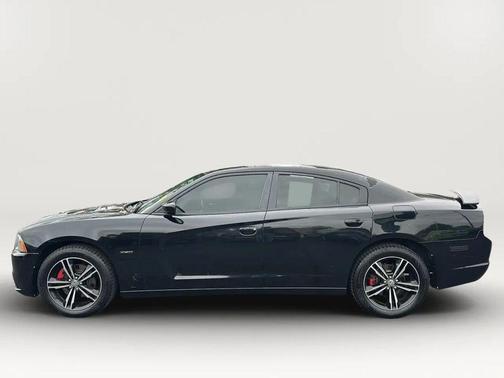 Pitch Black 2014 Dodge Charger R/T