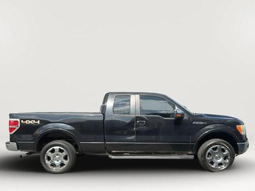 Black 2011 Ford F-150 Lariat