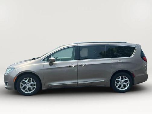 Gold 2017 Chrysler Pacifica Touring-L