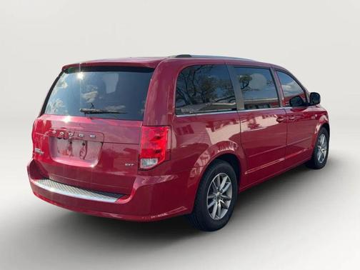 Redline 2 Coat Pearl 2014 Dodge Grand Caravan SXT