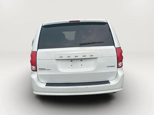 White Knuckle Clearcoat 2017 Dodge Grand Caravan SE