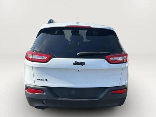 Bright White Clearcoat 2018 Jeep Cherokee Latitude