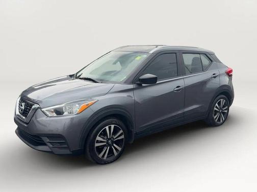 Gray 2019 Nissan Kicks SV