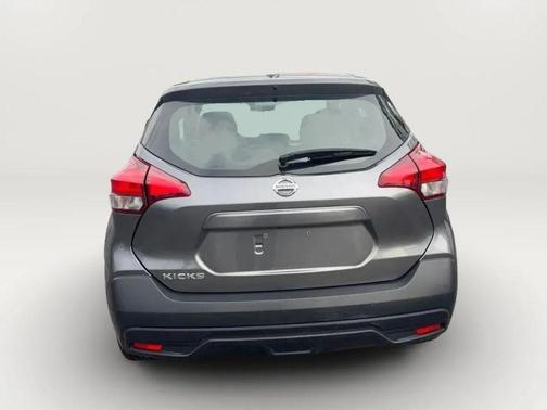 Gray 2019 Nissan Kicks SV