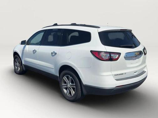 White 2017 Chevrolet Traverse 1LT