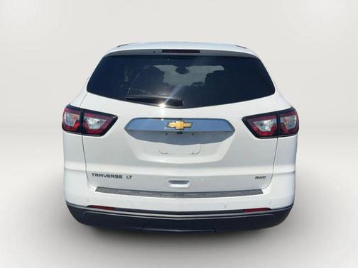White 2017 Chevrolet Traverse 1LT