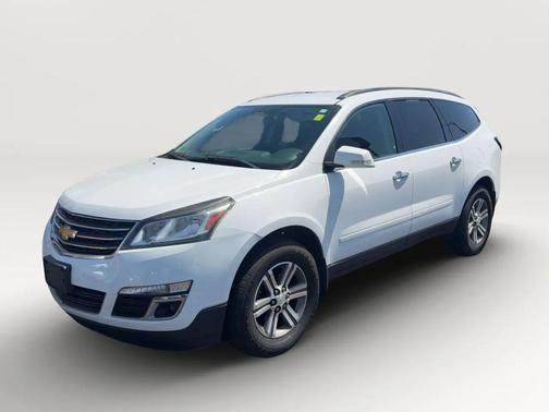 White 2017 Chevrolet Traverse 1LT