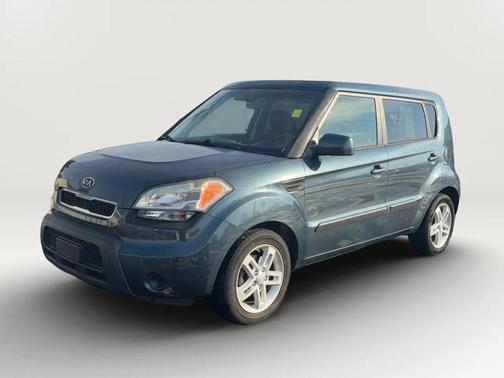 2011 Kia Soul +