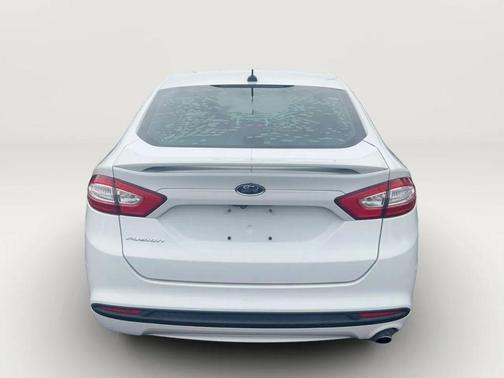 Oxford White 2016 Ford Fusion SE