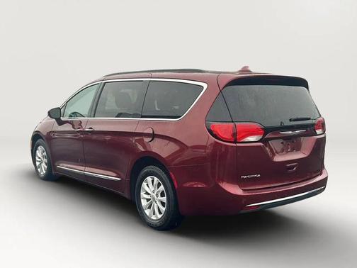 Velvet Red Pearlcoat 2017 Chrysler Pacifica Touring-L