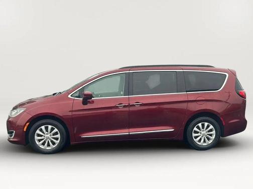Velvet Red Pearlcoat 2017 Chrysler Pacifica Touring-L