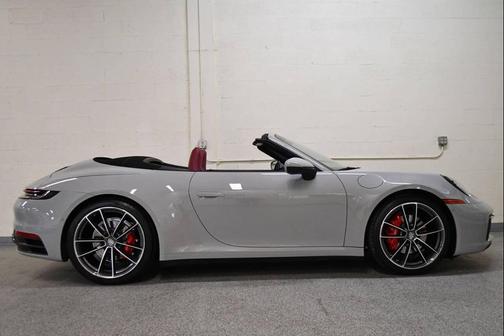 2022 Porsche 911 Carrera