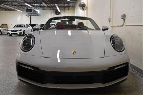 2022 Porsche 911 Carrera