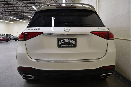 Manufaktur Diamond White Metallic 2022 Mercedes-Benz GLE 580 AWD 4MATIC