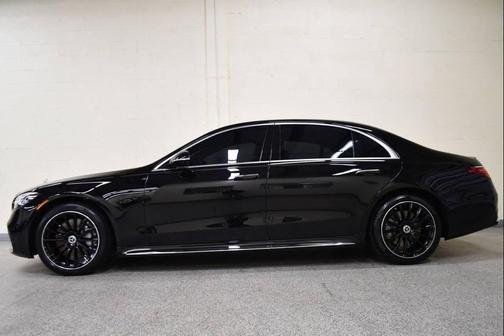 Obsidian Black 2026 Mercedes-Benz S-Class 4MATIC