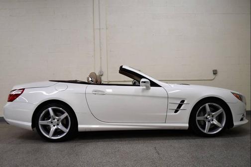 2014 Mercedes-Benz SL-Class SL 550 2dr Convertible