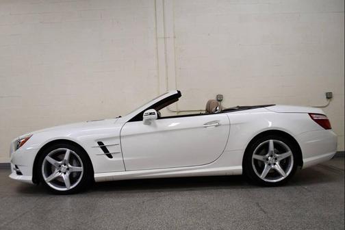 2014 Mercedes-Benz SL-Class SL 550 2dr Convertible