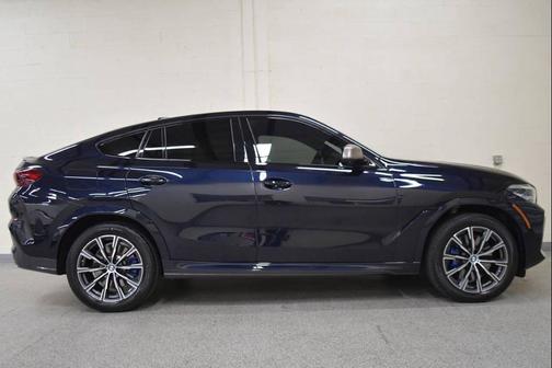 2021 BMW X6 M50i
