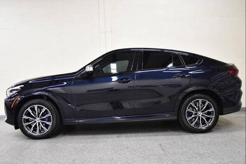 2021 BMW X6 M50i