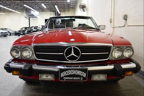 Signal Red 1986 Mercedes-Benz S-Class 560 SL 2dr Convertible