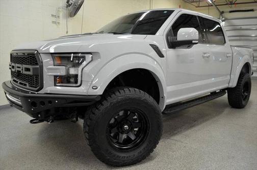 2017 Ford F-150 Raptor 4x4 4dr SuperCrew 5.5 ft. SB