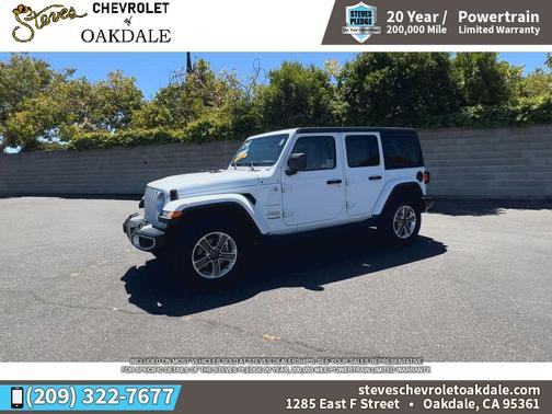 Bright White Clearcoat 2022 Jeep Wrangler Unlimited Sahara 4x4