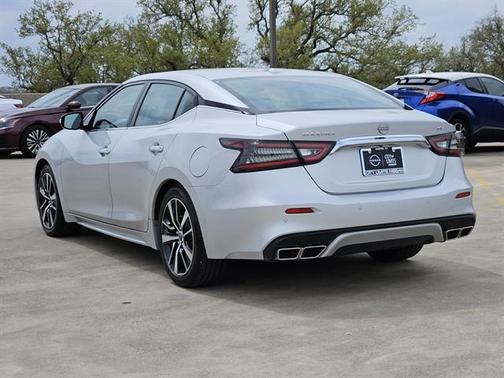 2023 Nissan Maxima SV