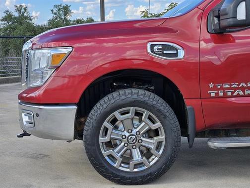 2019 Nissan Titan XD SV