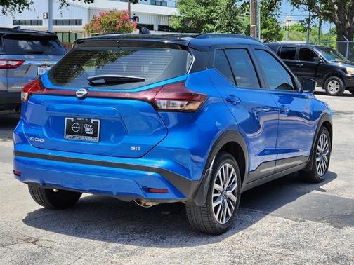 2023 Nissan Kicks SR