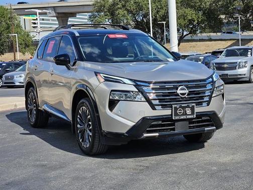 2025 Nissan Rogue Platinum