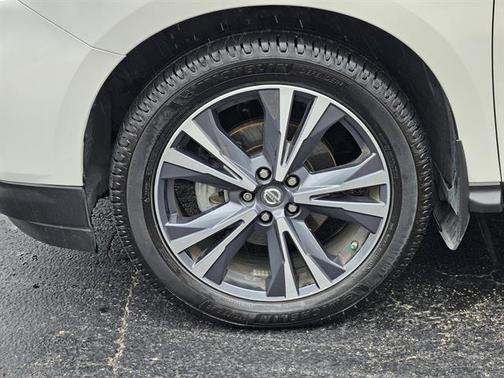 2018 Nissan Pathfinder Platinum