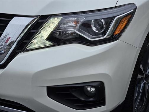 2018 Nissan Pathfinder Platinum