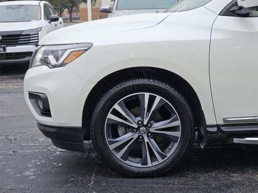 2018 Nissan Pathfinder Platinum