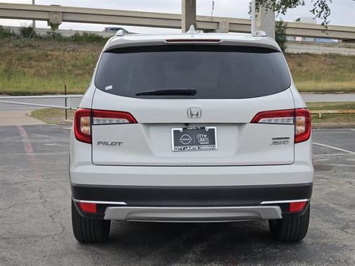 2022 Honda Pilot Touring 7-Passenger