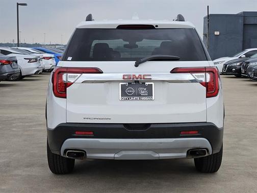 2022 GMC Acadia SLE