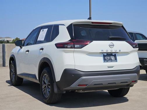 2022 Nissan Rogue S