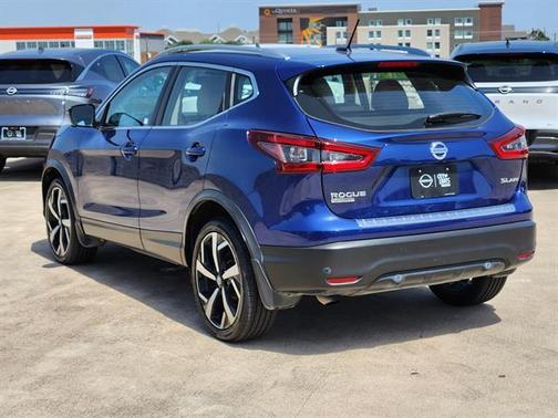 2022 Nissan Rogue Sport SL