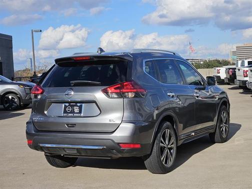 2017 Nissan Rogue SL